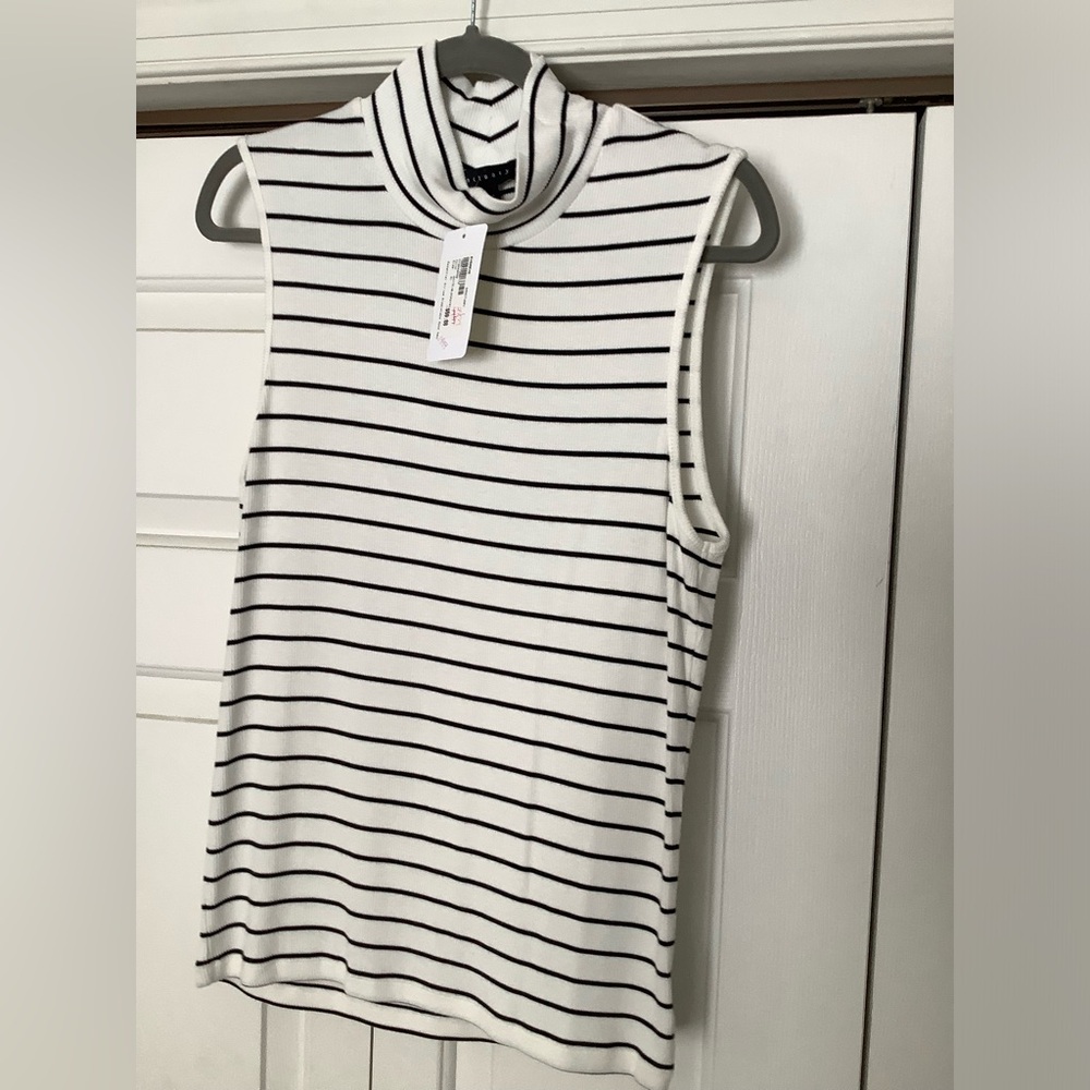 Sanctuary Black and White Striped Top. XL. NWT